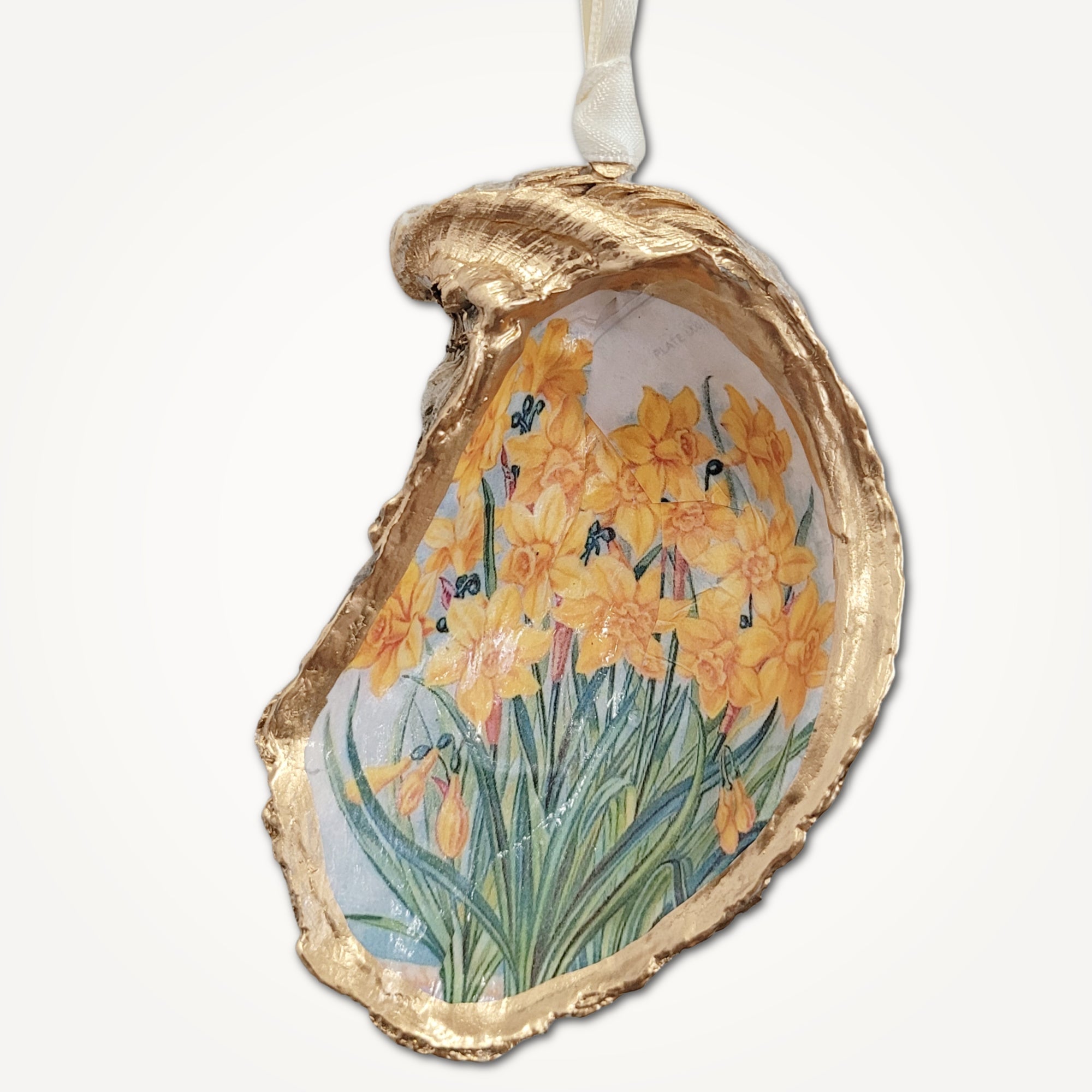 Daffodil Ornament • Oyster Shell