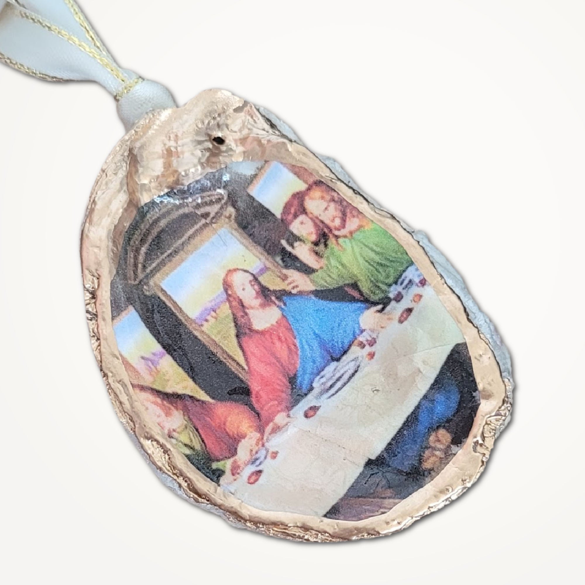 The Last Supper Ornament • Oyster Shell