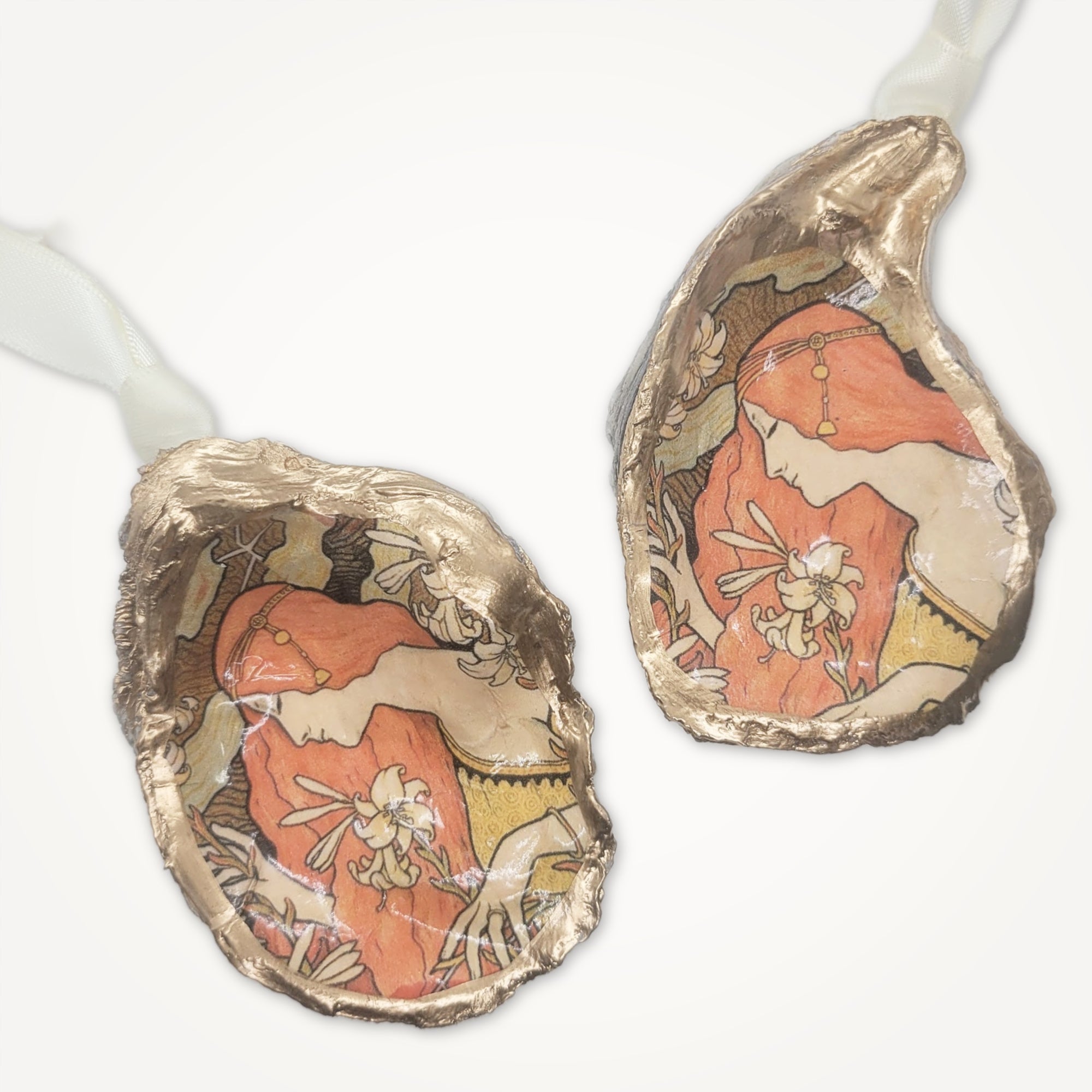 Art Nouveau • Oyster Shell Ornament