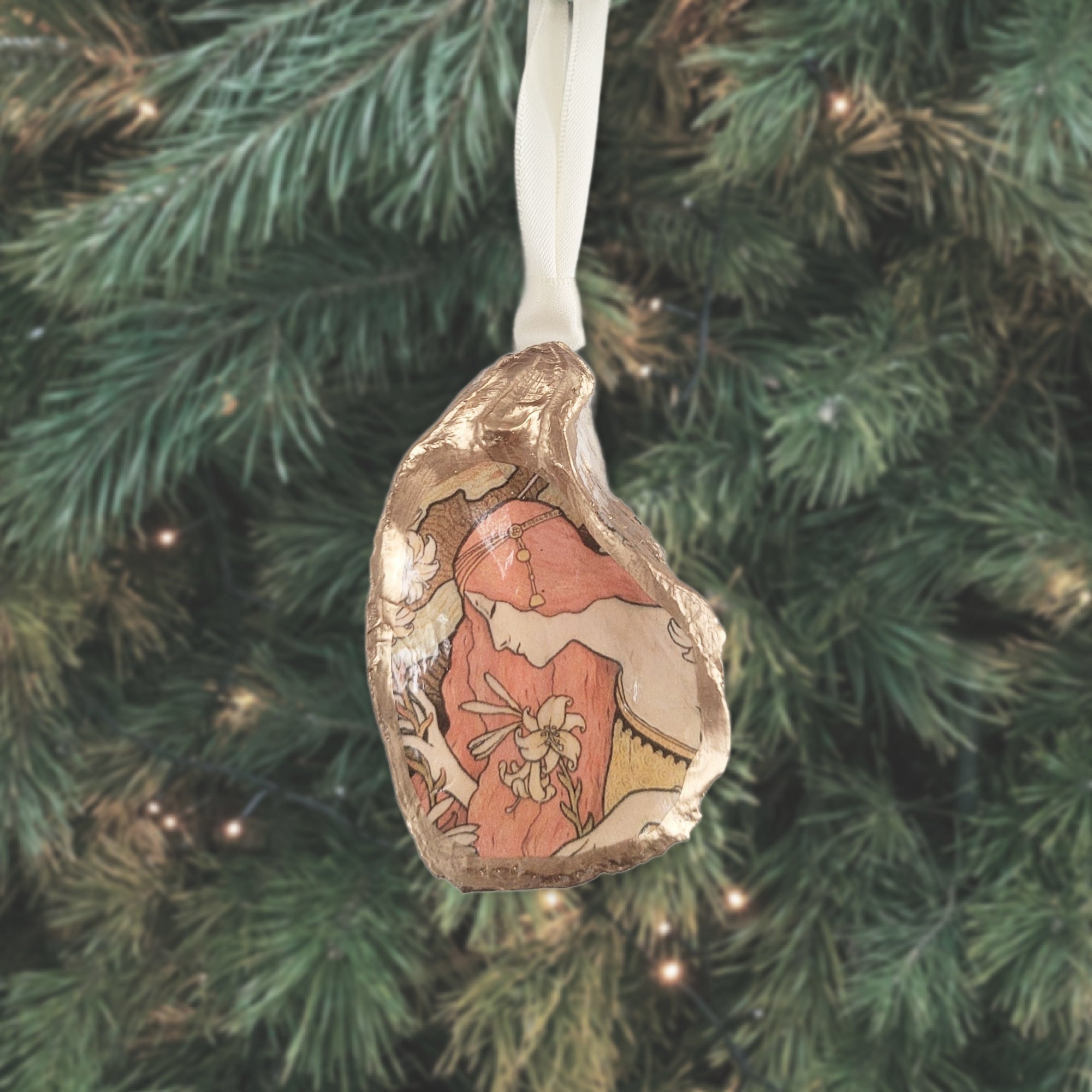 Art Nouveau • Oyster Shell Ornament
