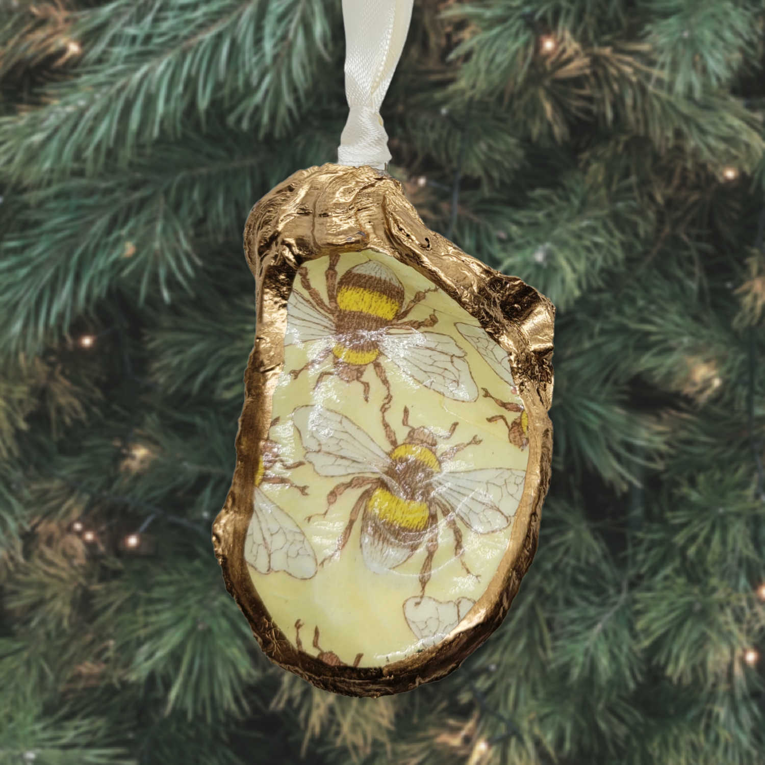 Bumble Bee Ornament • Oyster Shell