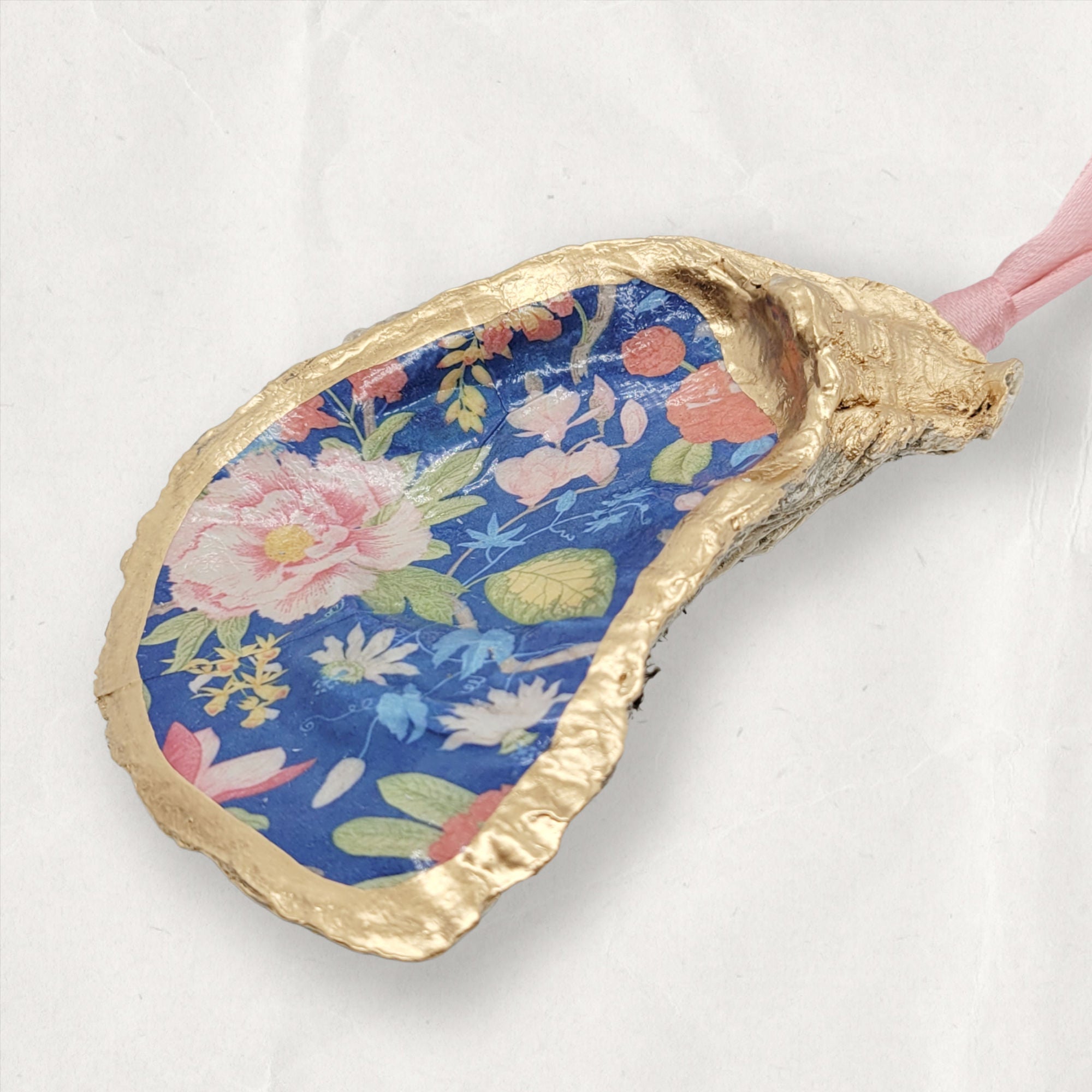 Vintage Floral Pattern Ornament • Oyster Shell