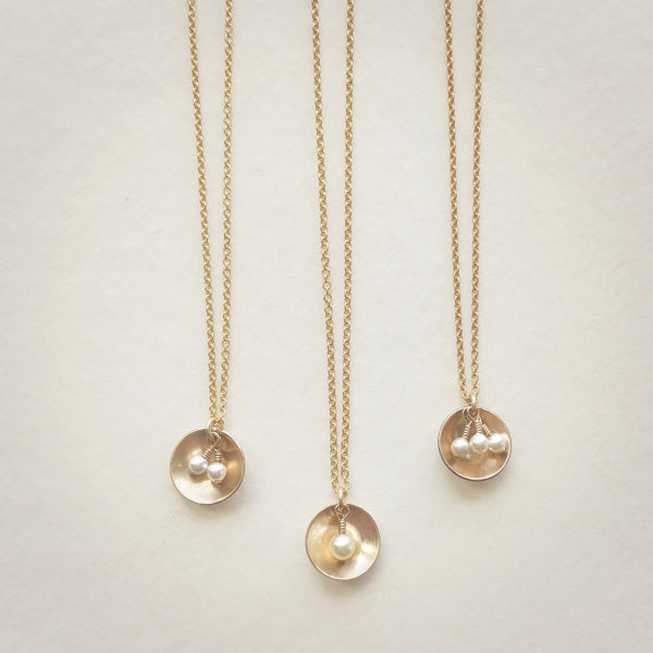 Oyster Necklace • Gold