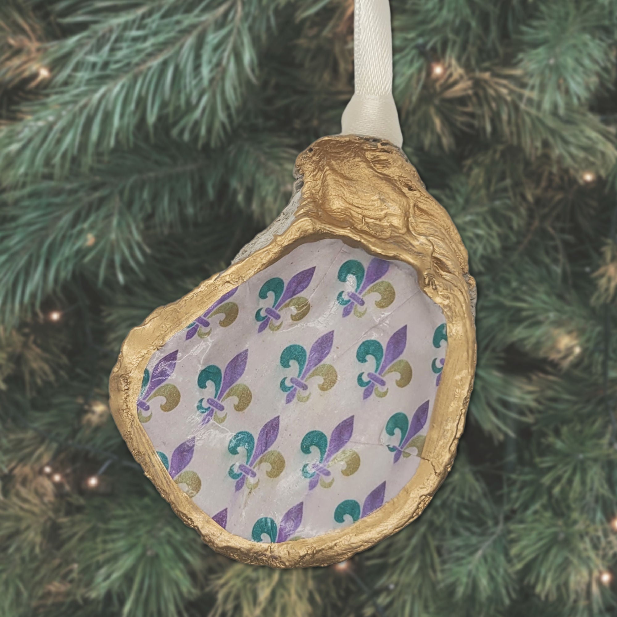 Mardi Gras Fleur de Lis Ornament • Oyster Shell