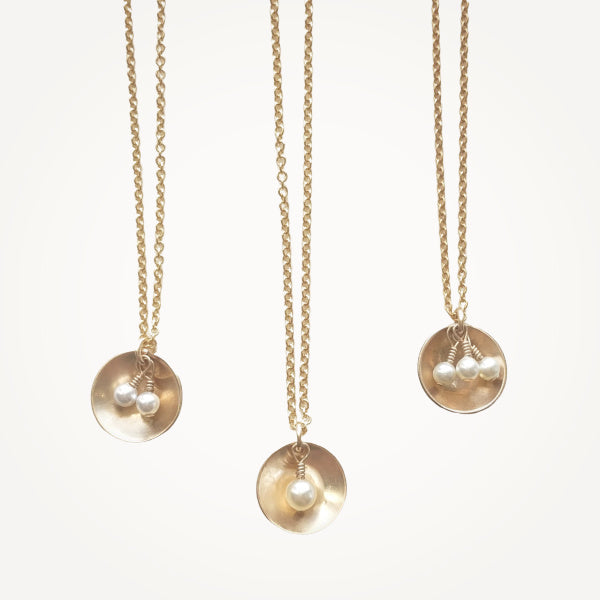 Oyster Necklace • Gold