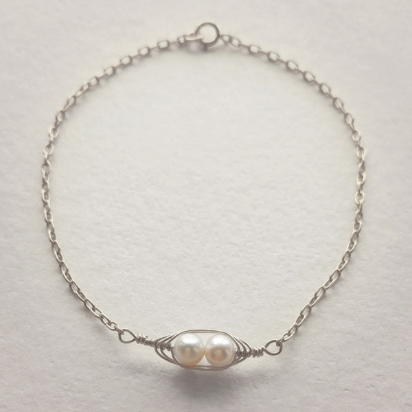 Petite Silver Peapod Bracelet • 1,2,3,4 or 5 pearls