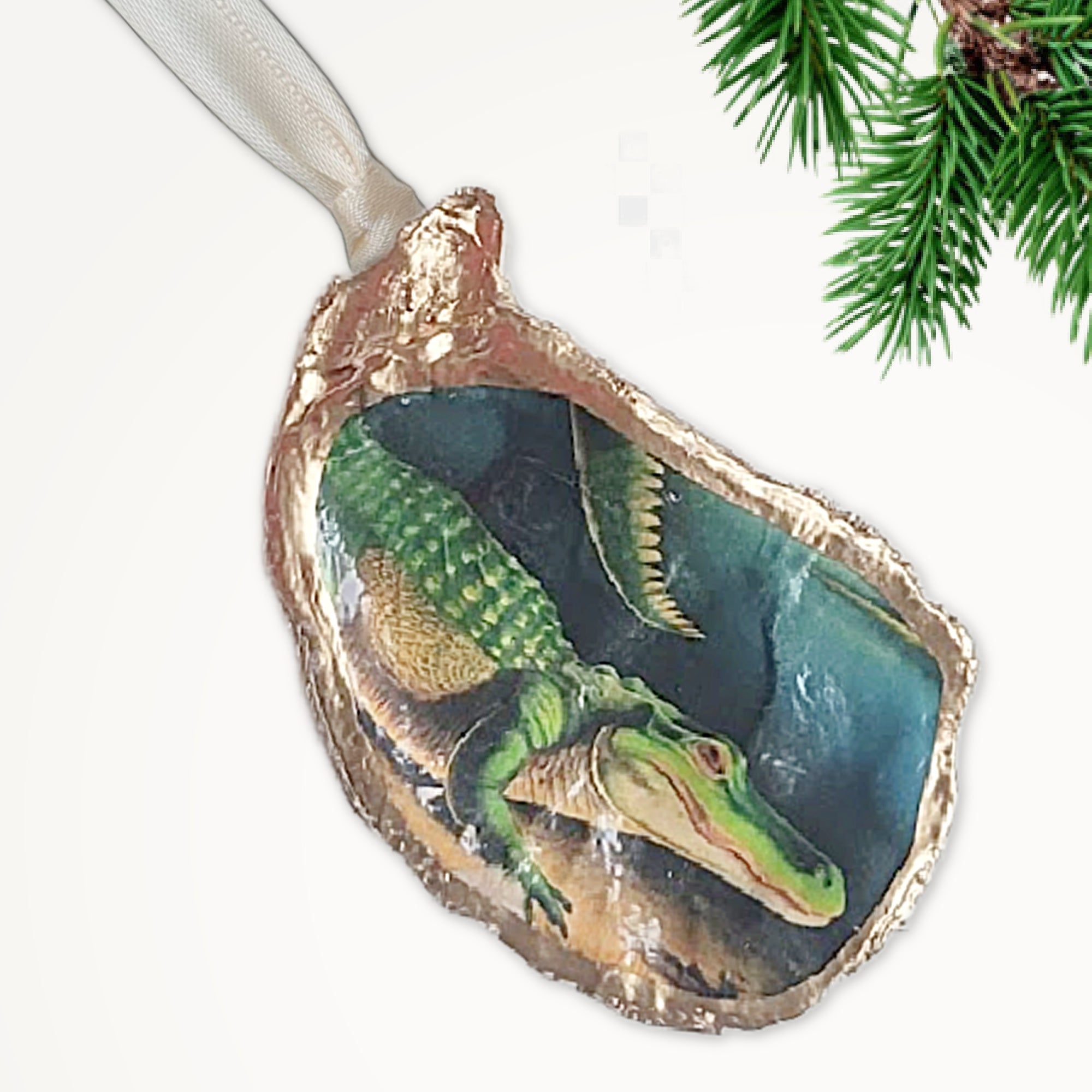 Alligator Bayou Ornament • Oyster Shell