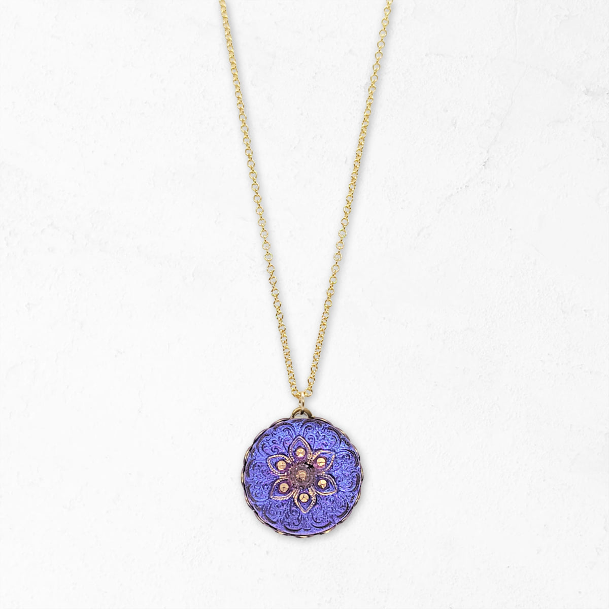 Vintage Button Necklace • Lily