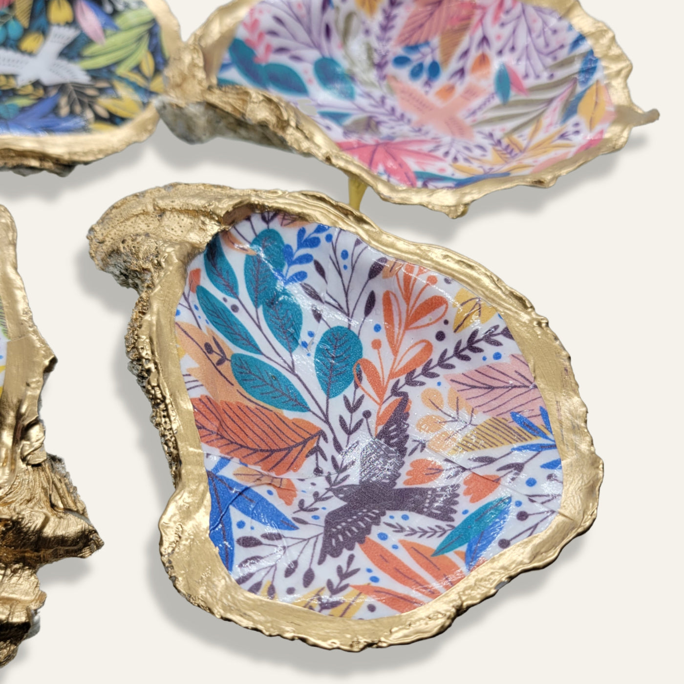 Joyful Jungle Pedestal Ring Dish • Oyster Shell