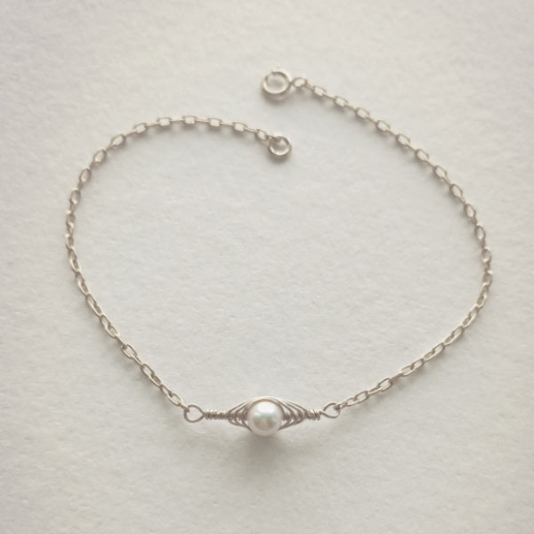 Petite Silver Peapod Bracelet • 1,2,3,4 or 5 pearls