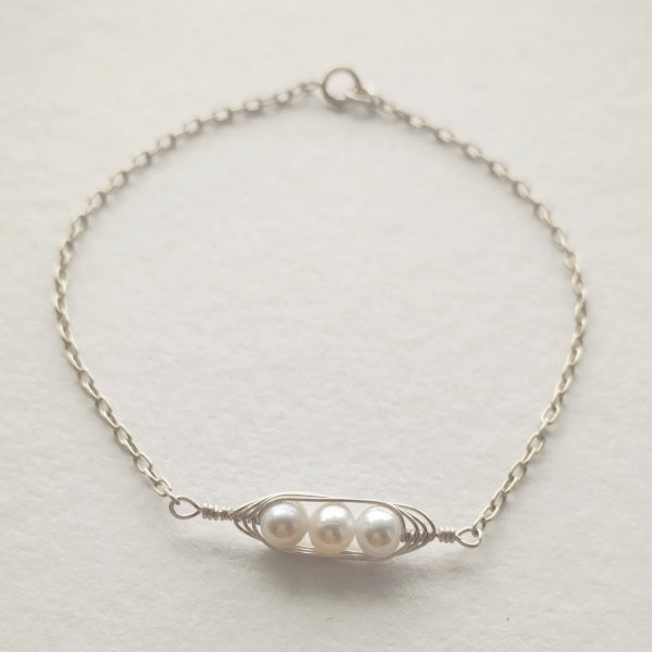 Petite Silver Peapod Bracelet • 1,2,3,4 or 5 pearls